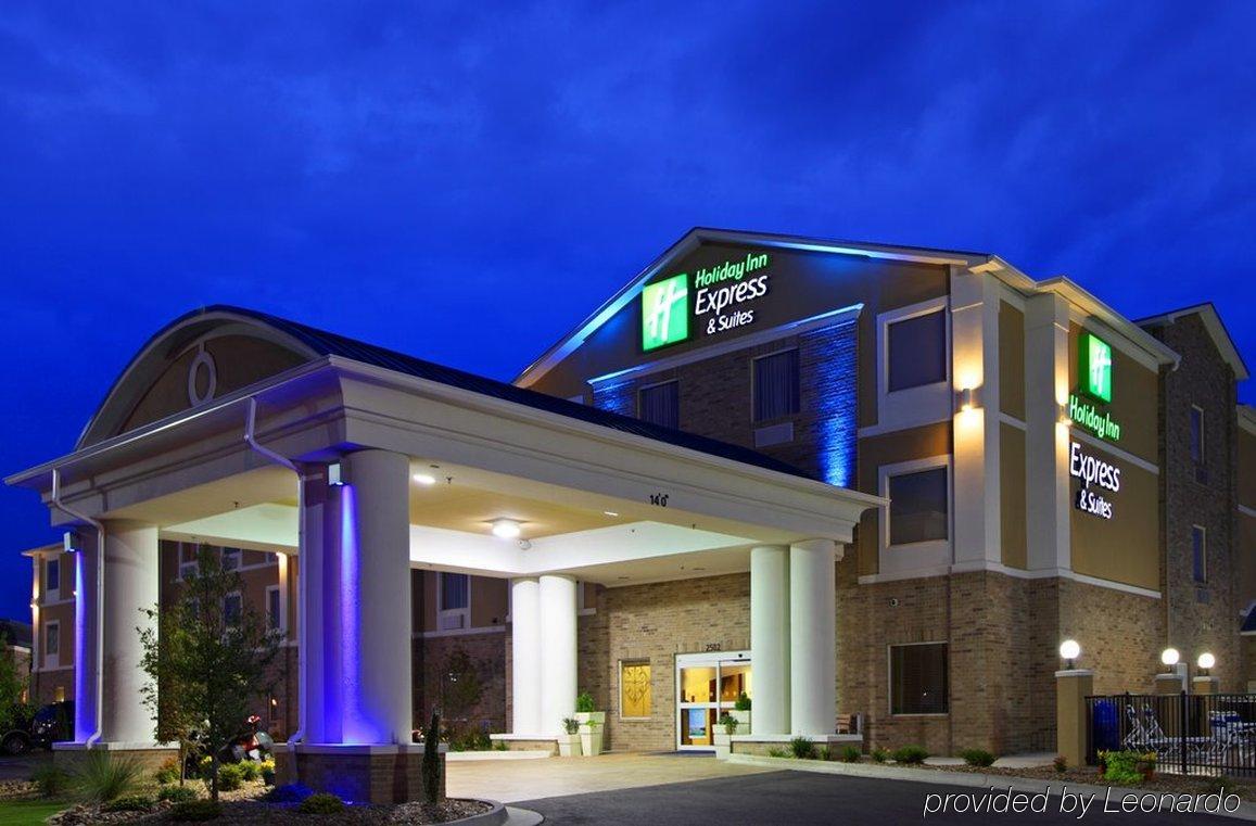 Holiday Inn Express & Suites Lantana By Ihg Exterior photo
